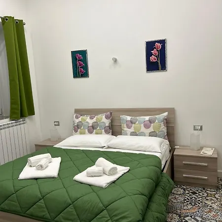 Flora לינה וארוחת בוקר 3*