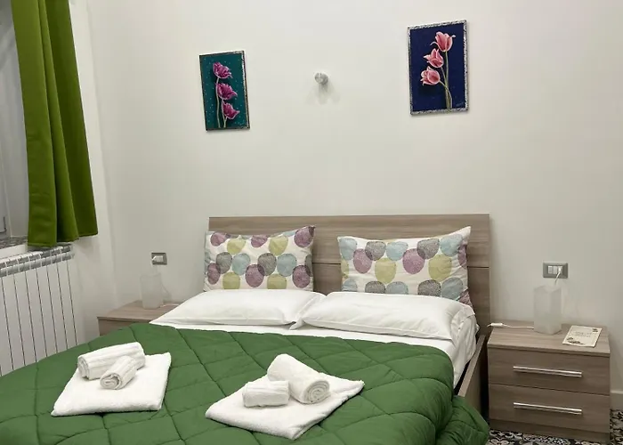 Flora לינה וארוחת בוקר 3*